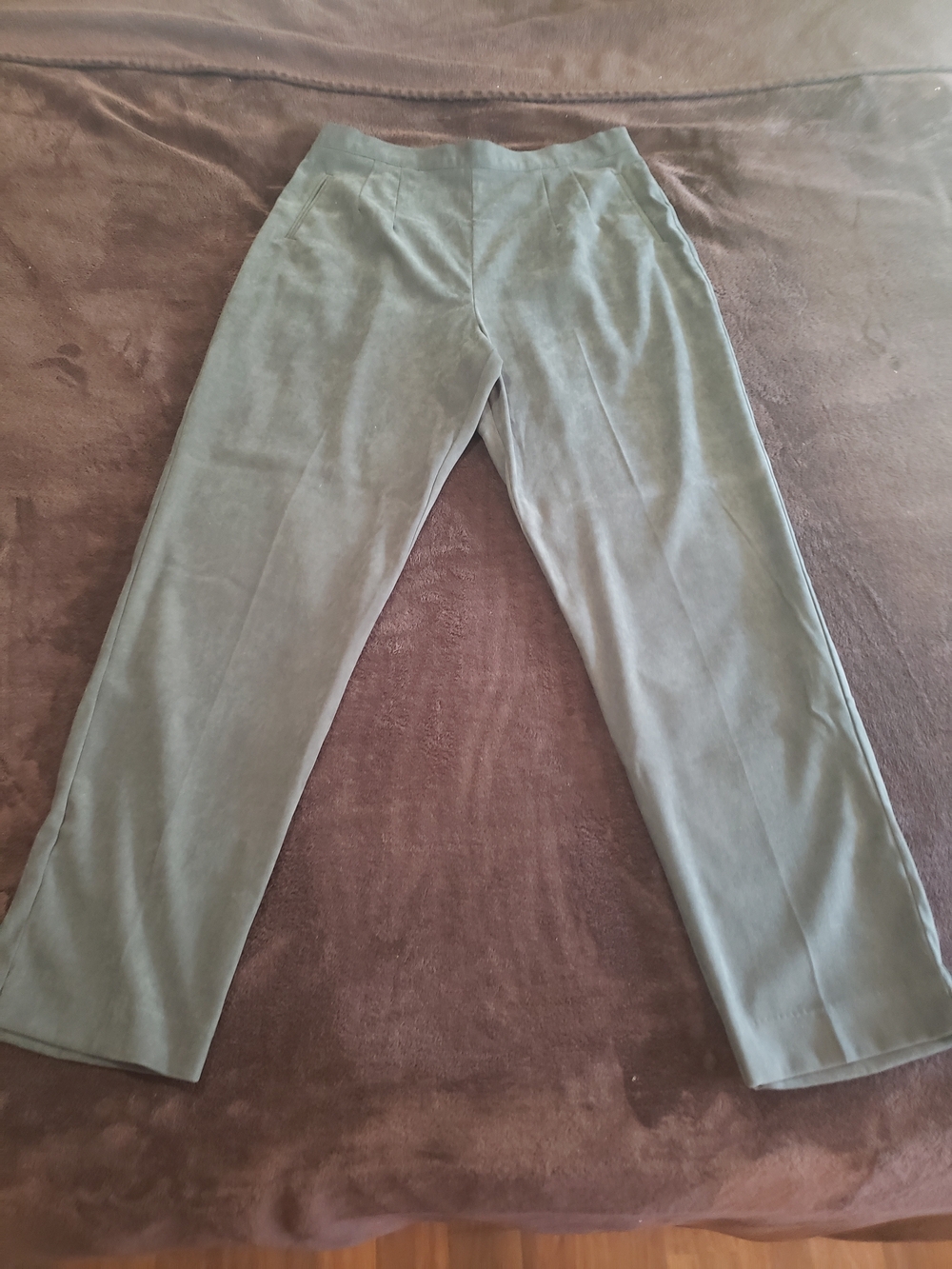 Sharon Young Straight-Leg Pants in Olive